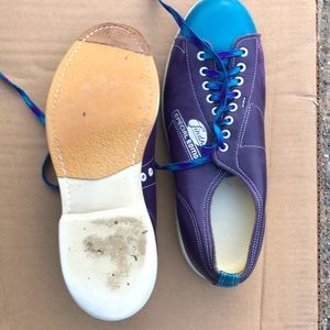 Limited Edition Linds bowling shoe 9 1/2 D